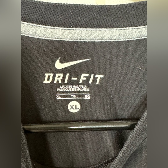 University of Oregon Puddles Shirt - Picture 2 of 2